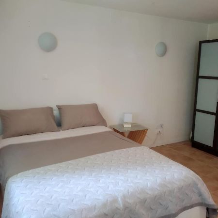 Studio En Rez-De-Jardin Dans La Verdure Apartment Екс ан Прованс Екстериор снимка